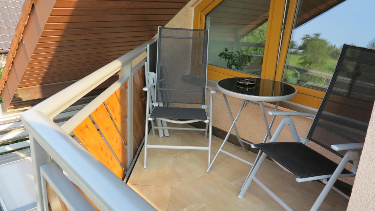 Ferienwohnung Herrnberg Baden-Baden Habitación foto